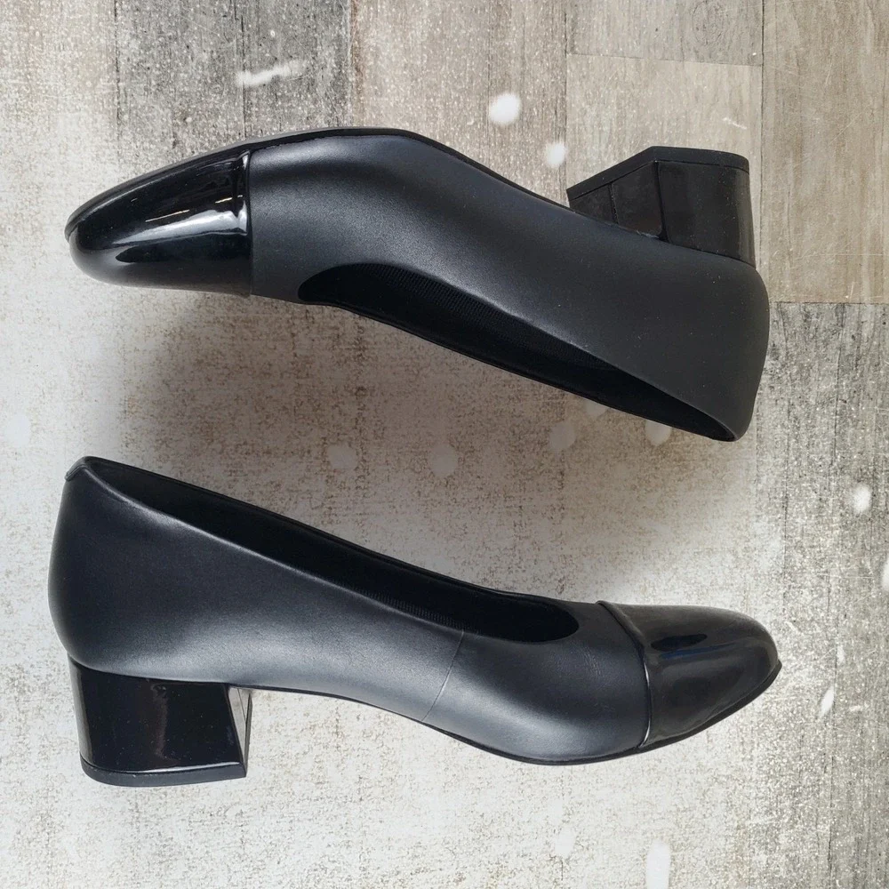 Clarks Marilyn Sara Womens Pumps Sz 8 M Black Patent Leather Slip On Round Toe